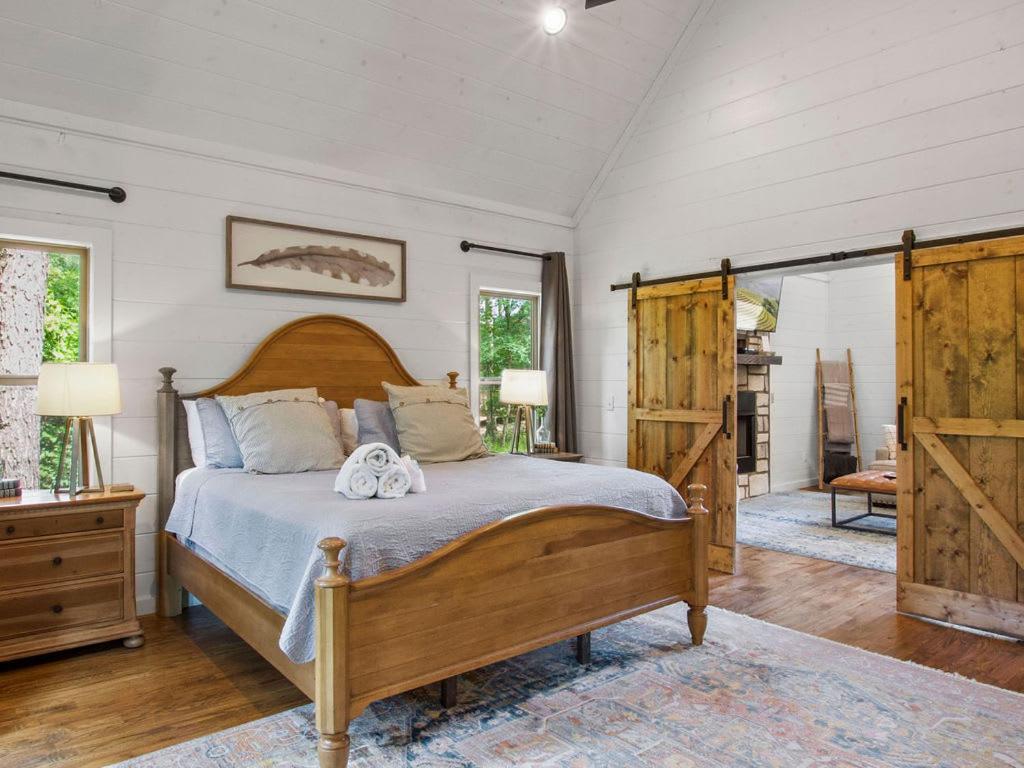 Stunning Luxury Cabin W Hot Tub And Fire Pit Holy Shiplap Is Perfect Romantic Couples Getaway Broken Bow Ngoại thất bức ảnh