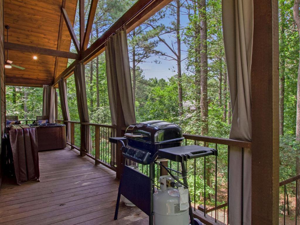Stunning Luxury Cabin W Hot Tub And Fire Pit Holy Shiplap Is Perfect Romantic Couples Getaway Broken Bow Ngoại thất bức ảnh
