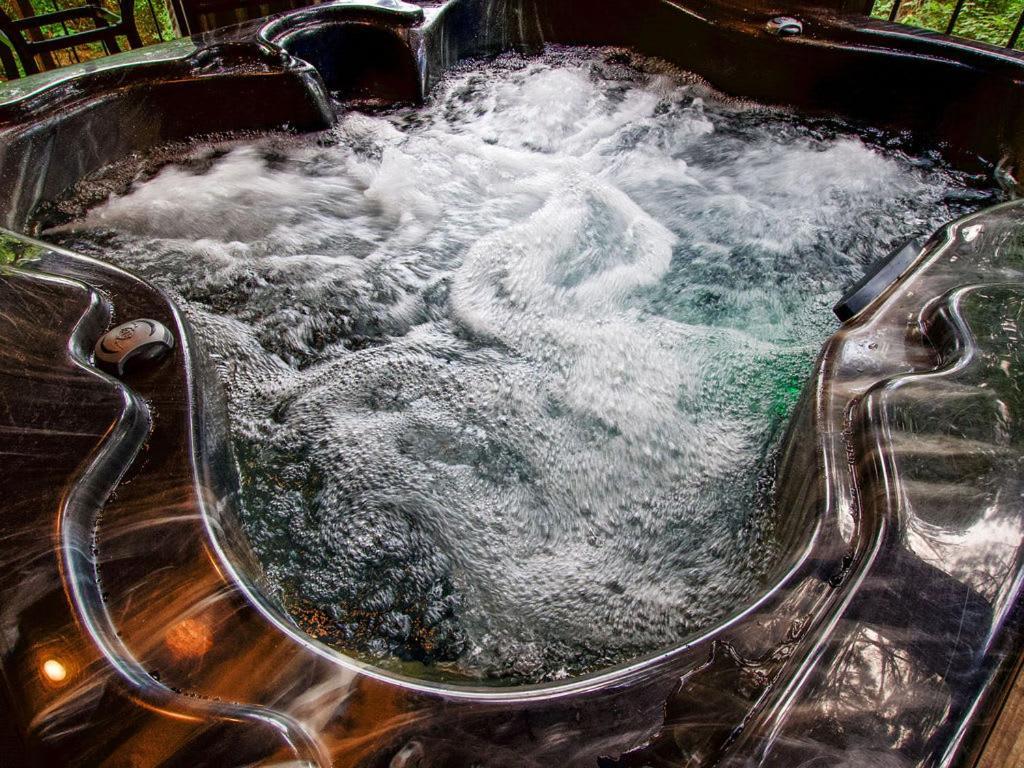 Stunning Luxury Cabin W Hot Tub And Fire Pit Holy Shiplap Is Perfect Romantic Couples Getaway Broken Bow Ngoại thất bức ảnh